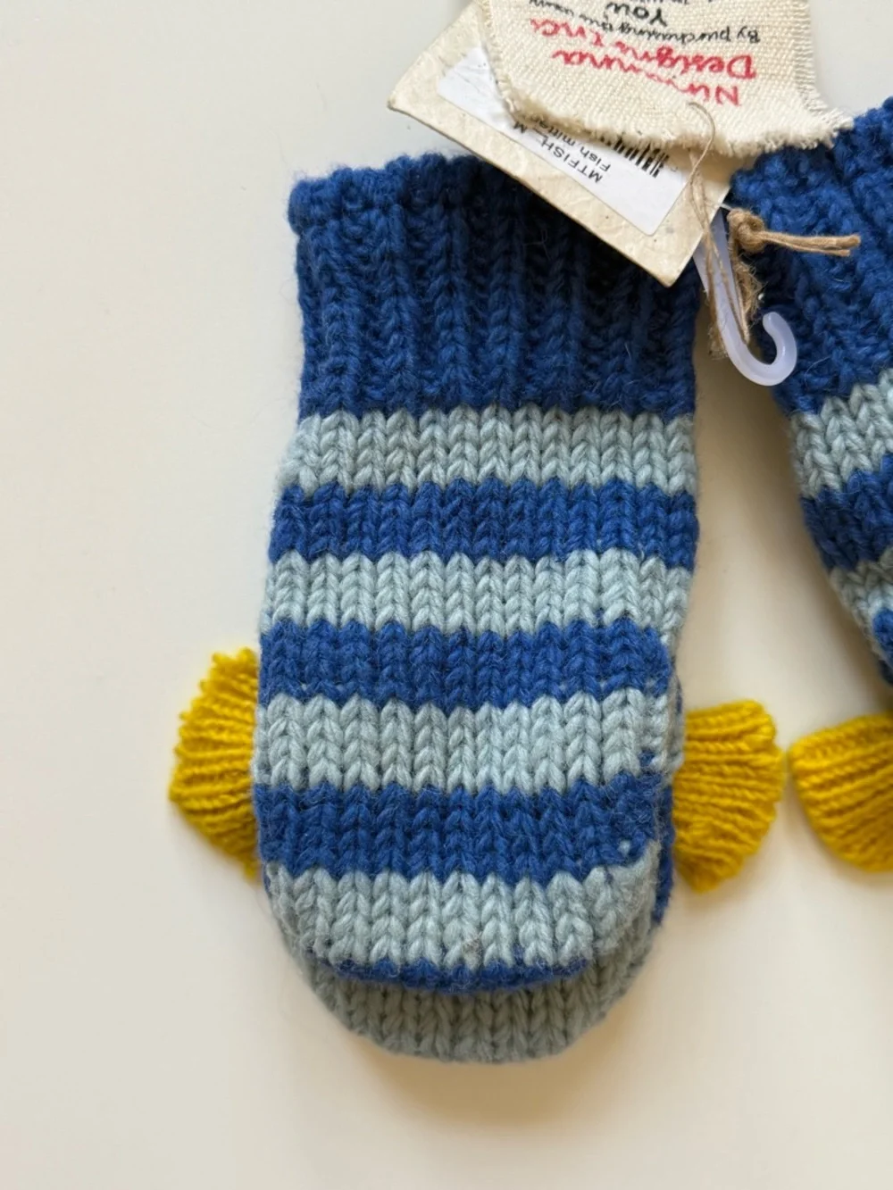 Nirvanna Designs Kids Unisex Fish Mittens - Size M (4-10Y)